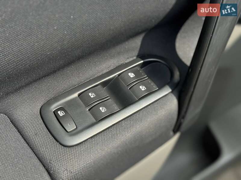 Минивэн Renault Scenic 2008 в Ровно