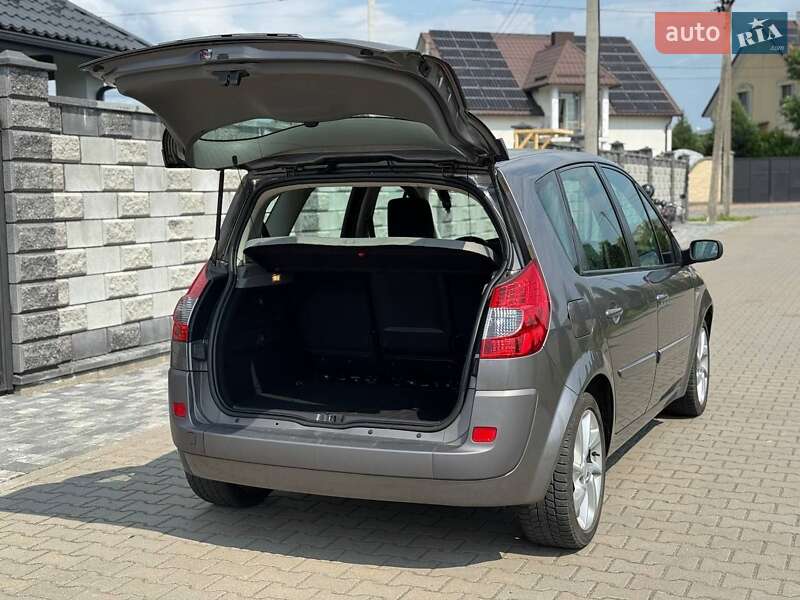 Минивэн Renault Scenic 2008 в Ровно