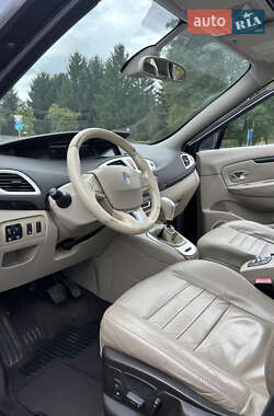 Минивэн Renault Scenic 2010 в 