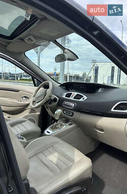 Минивэн Renault Scenic 2010 в 