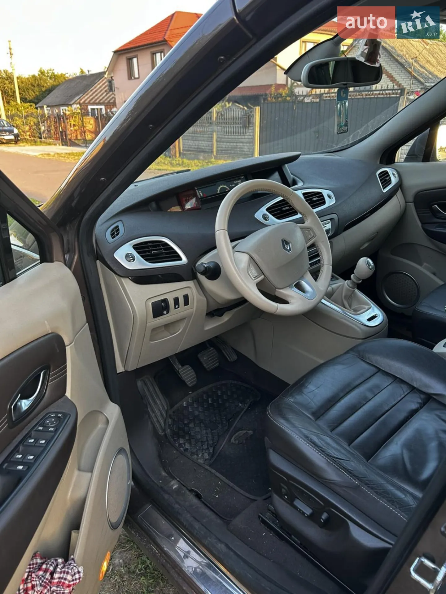 2010 Renault Scenic - мініатюра 6