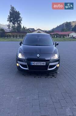 Минивэн Renault Scenic 2010 в Межгорье