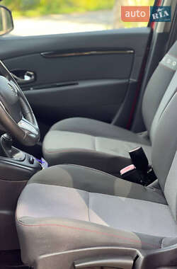 Минивэн Renault Scenic 2013 в 