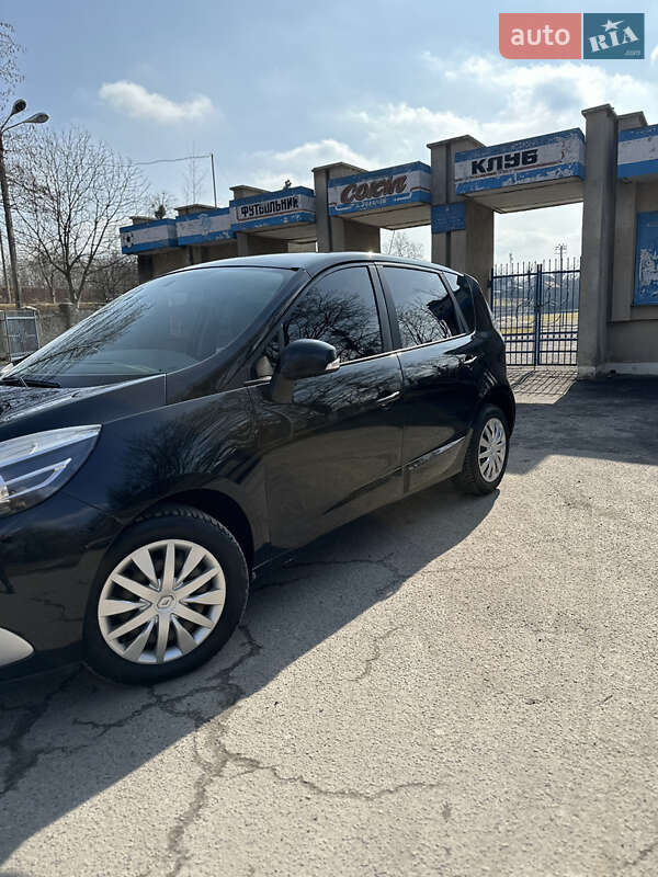 Минивэн Renault Scenic 2013 в Золочеве