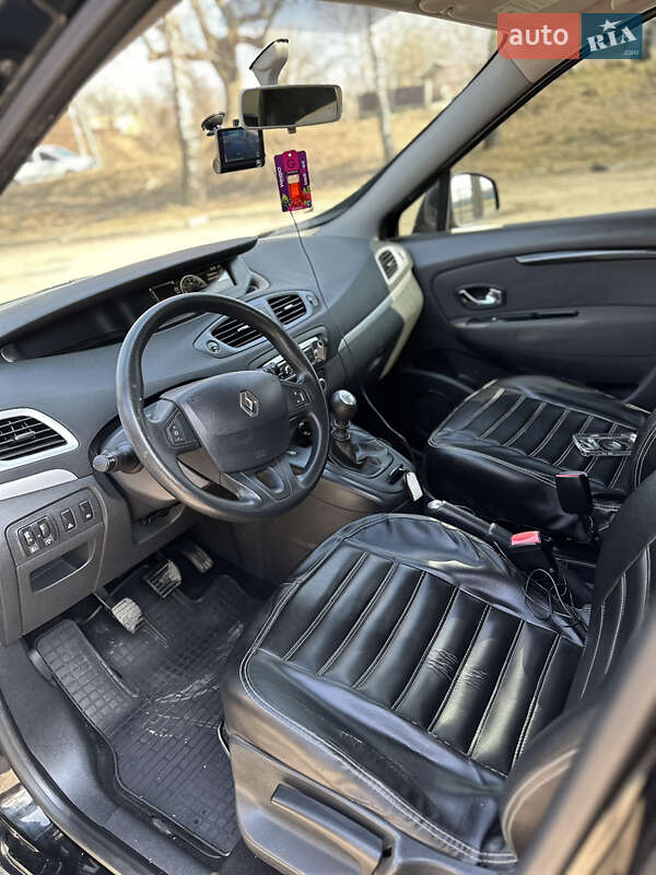 Минивэн Renault Scenic 2013 в Золочеве