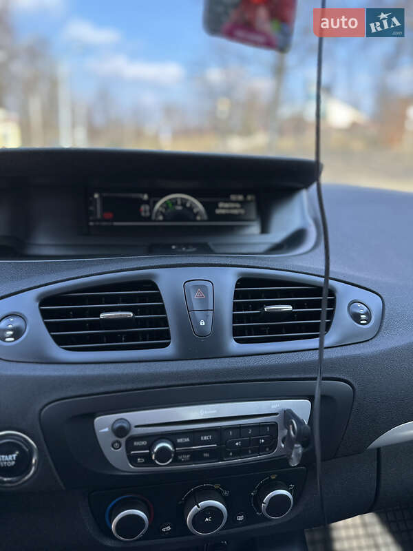 Минивэн Renault Scenic 2013 в Золочеве