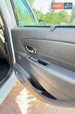 Минивэн Renault Scenic 2012 в 