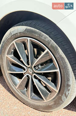 Минивэн Renault Scenic 2012 в 