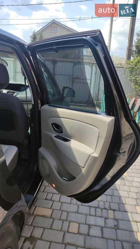 Минивэн Renault Scenic 2010 в Кривом Роге