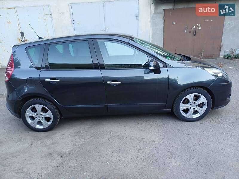 Минивэн Renault Scenic 2009 в Киеве