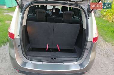 Минивэн Renault Scenic 2014 в 