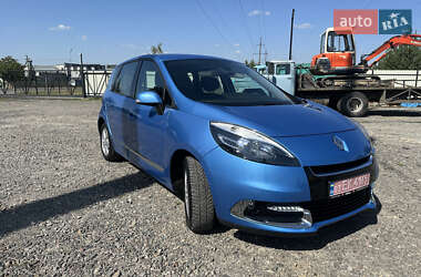 Минивэн Renault Scenic 2012 в 