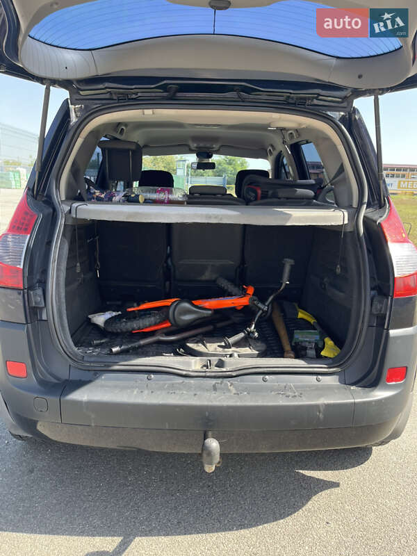 Минивэн Renault Scenic 2008 в Каменец-Подольском фото 11 Минивэн Renault Scenic 2008 в Каменец-Подольском