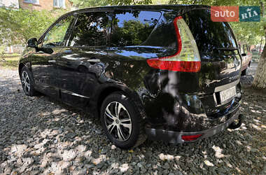 Минивэн Renault Scenic 2009 в 