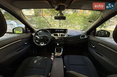 Минивэн Renault Scenic 2009 в 