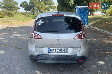 Минивэн Renault Scenic 2010 в 