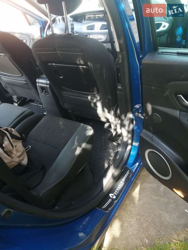 Минивэн Renault Scenic 2009 в Нежине