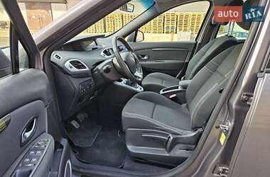 Минивэн Renault Scenic 2009 в 