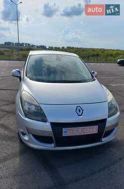 Минивэн Renault Scenic 2011 в 