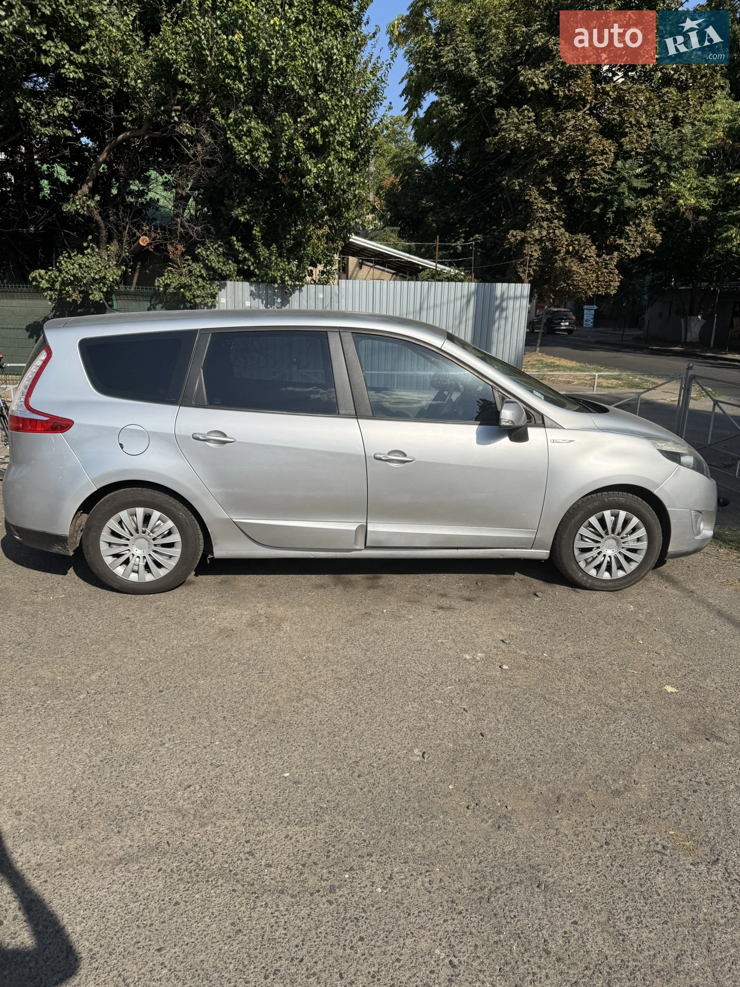 2011 Renault Scenic - мініатюра 2