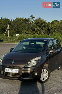 Мінівен Renault Scenic 2010 в Радивиліві