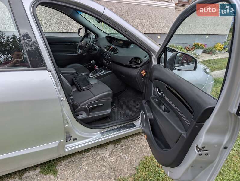 Мінівен Renault Scenic 2011 в Івано-Франківську