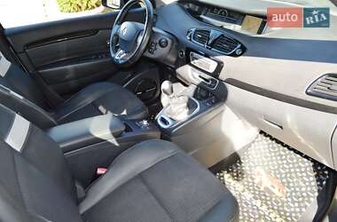 Минивэн Renault Scenic 2013 в 