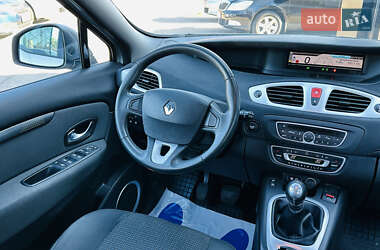 Минивэн Renault Scenic 2009 в 