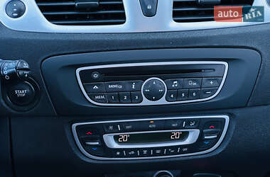 Минивэн Renault Scenic 2009 в 