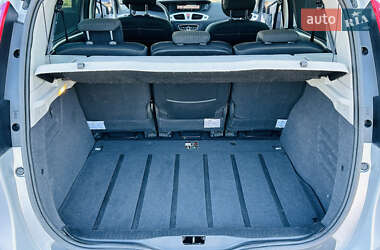 Минивэн Renault Scenic 2009 в 