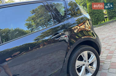 Минивэн Renault Scenic 2013 в 