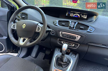 Минивэн Renault Scenic 2013 в 