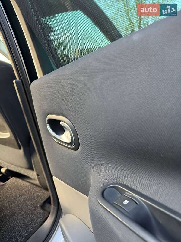 Минивэн Renault Scenic 2007 в Киеве фото 8 Минивэн Renault Scenic 2007 в Киеве