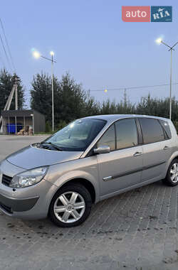 Минивэн Renault Scenic 2005 в 