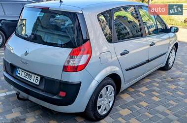 Минивэн Renault Scenic 2004 в 