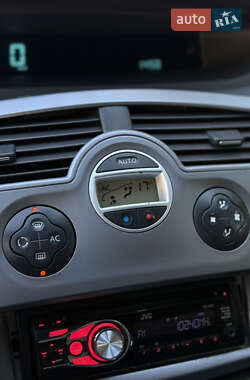 Минивэн Renault Scenic 2007 в 