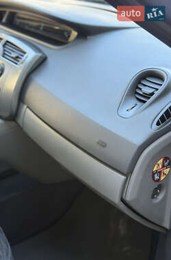 Минивэн Renault Scenic 2007 в 