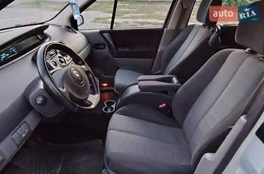 Минивэн Renault Scenic 2005 в 