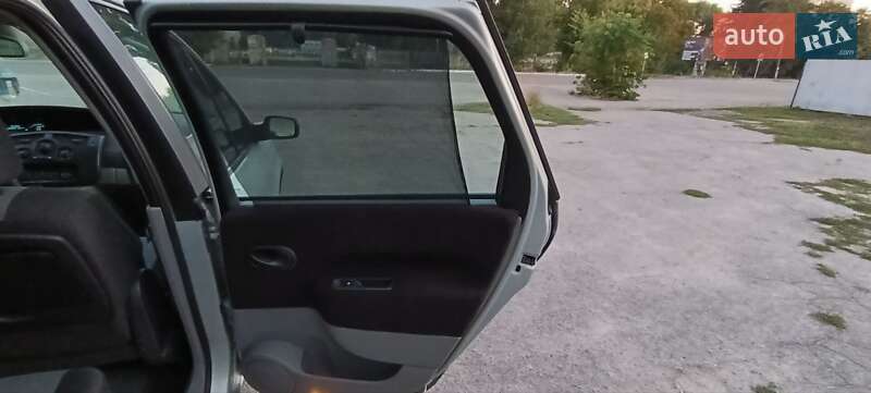 Мінівен Renault Scenic 2005 в Жовтих Водах