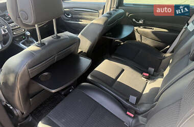 Минивэн Renault Scenic 2011 в 