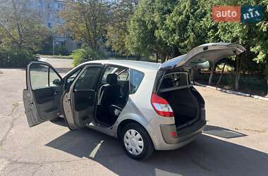 Минивэн Renault Scenic 2005 в 