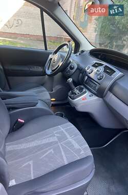 Минивэн Renault Scenic 2005 в 