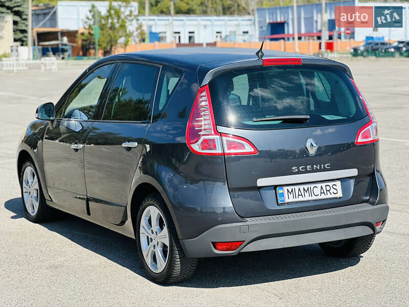 Минивэн Renault Scenic 2009 в Харькове