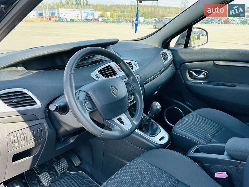 Минивэн Renault Scenic 2009 в Харькове