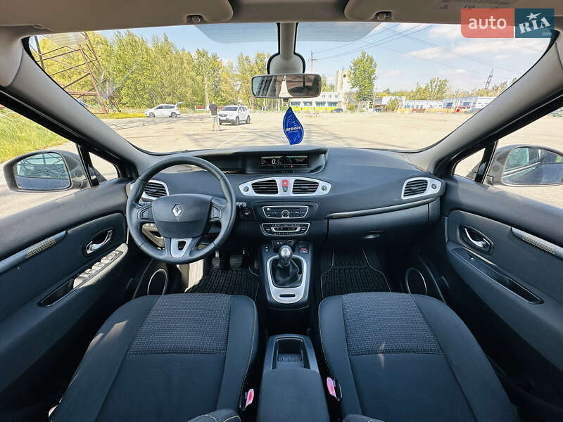 Минивэн Renault Scenic 2009 в Харькове
