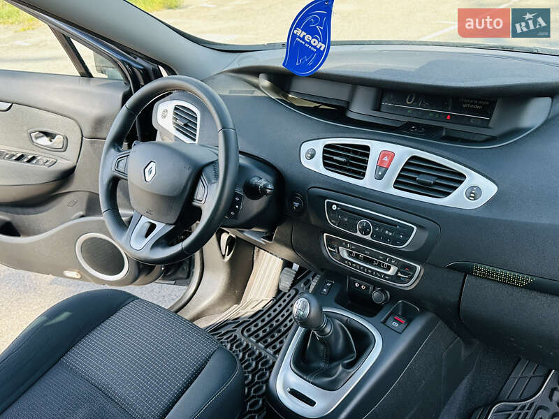 Минивэн Renault Scenic 2009 в Харькове