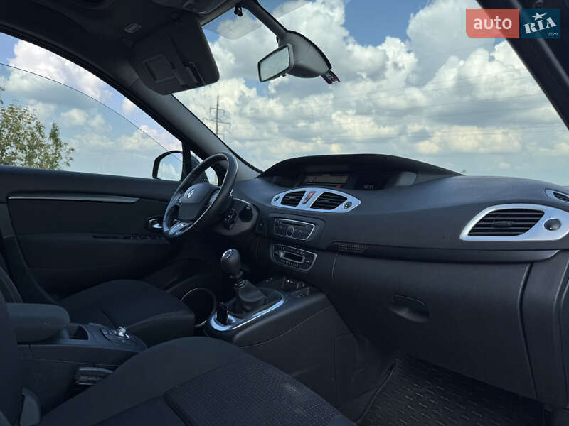 Минивэн Renault Scenic 2010 в Киеве