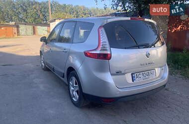 Мінівен Renault Scenic 2012 в 
