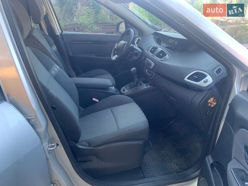 Минивэн Renault Scenic 2012 в Умани