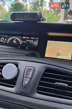 Минивэн Renault Scenic 2014 в 
